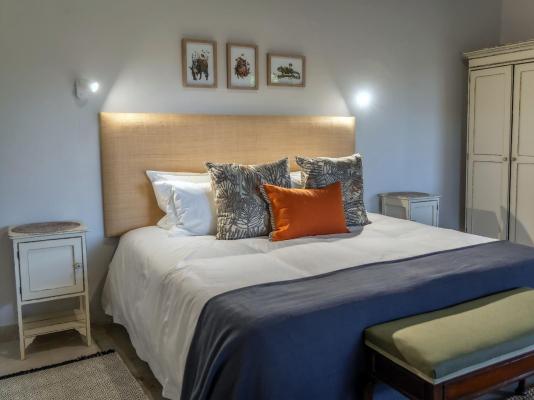 Oyster Bay Lodge - 237790