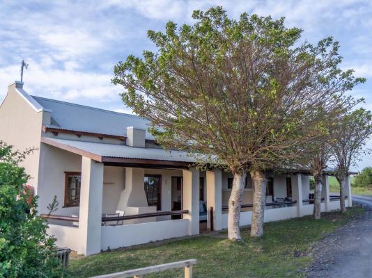 Oyster Bay Lodge - 237791