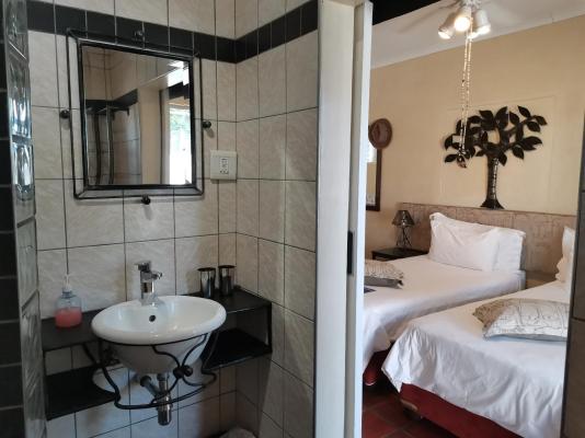 Londiningi GuestHouse - 237841