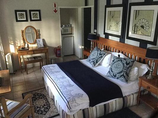 Warrens Guest House - 237910