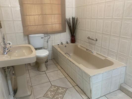 B&B @ Bloem - 238034