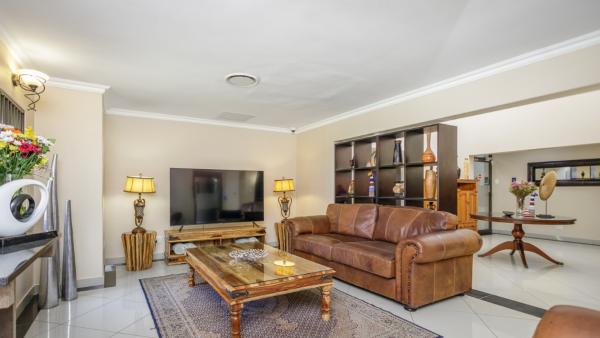 Moyres Guest House - 238053