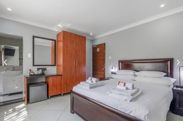 Moyres Guest House - 238076