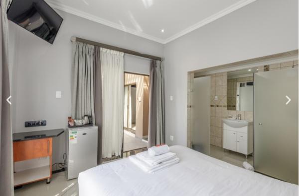 Moyres Guest House - 238084