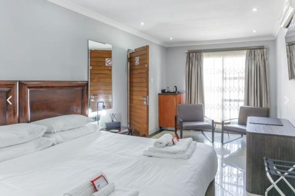Moyres Guest House - 238095
