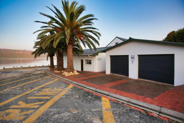 Sea Cottage Langebaan 4 Sleeper - 238915