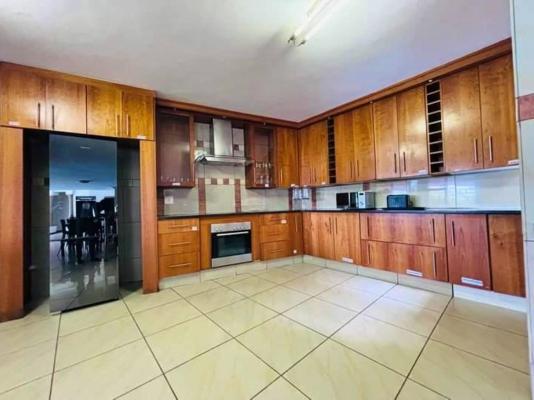 The Pillows Suites Villa - 239356