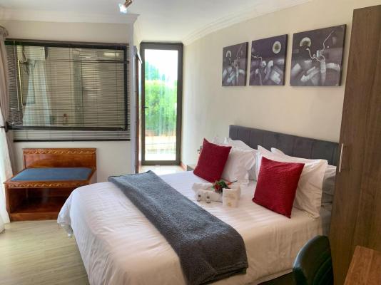 The Pillows Suites Villa - 239372