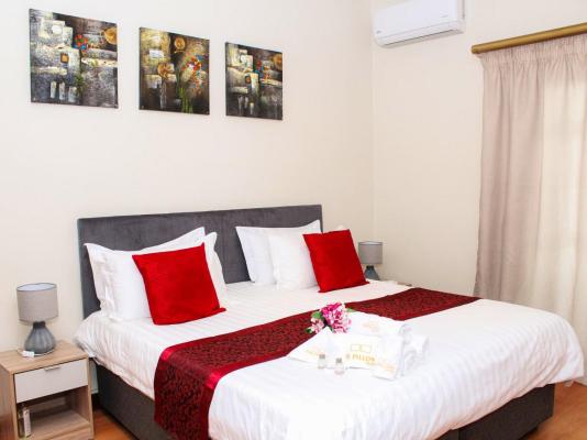 The Pillows Suites Villa - 239381