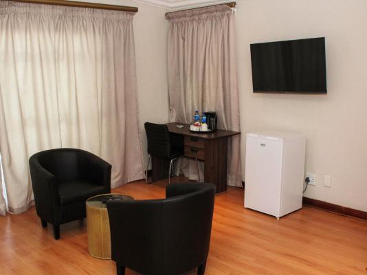 The Pillows Suites Villa - 239383