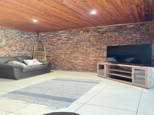 UpperRoom on Sonop - 239529