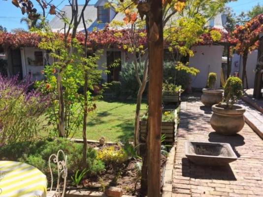 Villa ChoCoLatt Guest House - 239531