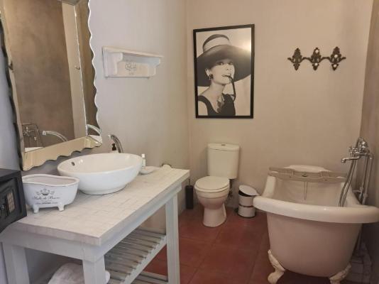 Villa ChoCoLatt Guest House - 239550
