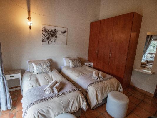 Weavers Nest Guesthouse - 239649