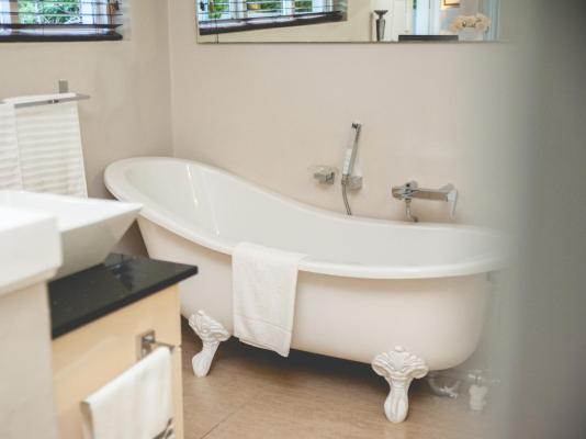 Connie’s Cottages - 239876