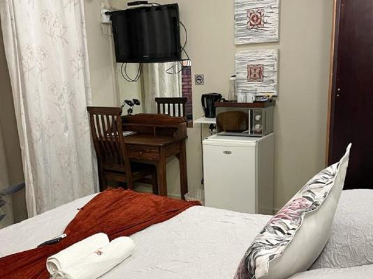 Relekane Guest House - 239943