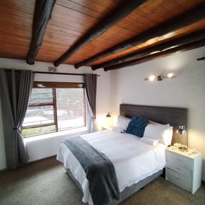 Paulshof Guesthouse and Apartments - 240048