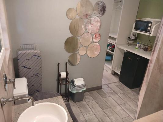 Room image 4