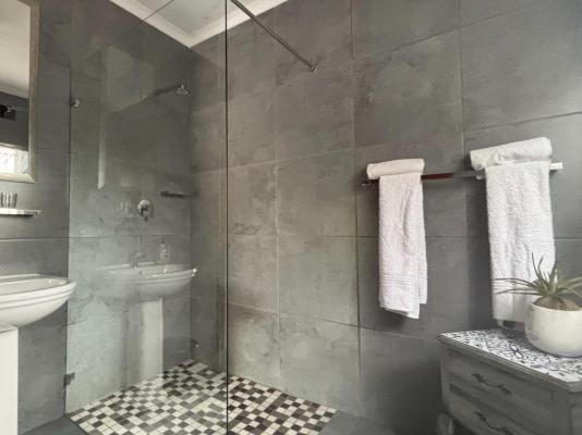 Seldré Guest House - 240290