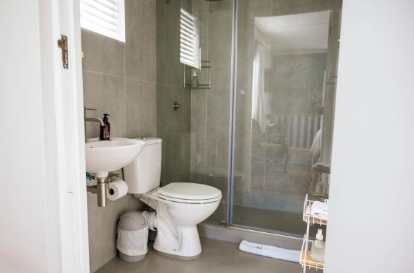 Rozenburg Guest House - 240328