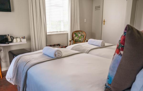 Rozenburg Guest House - 240330