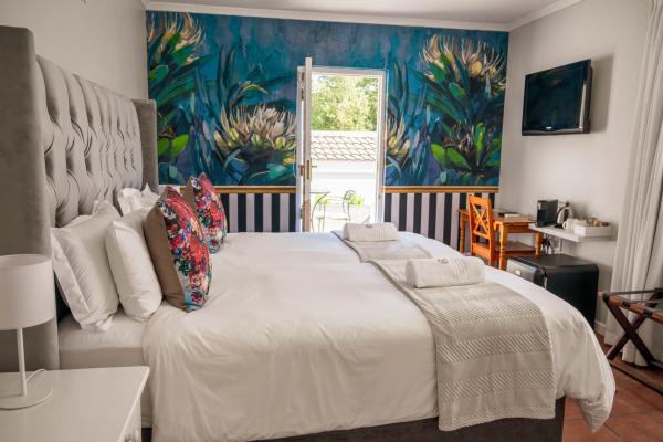 Rozenburg Guest House - 240331