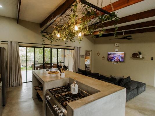 Afri Villa Stays - 240400