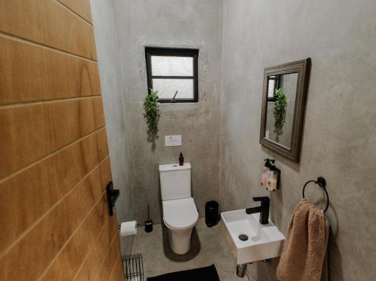 Afri Villa Stays - 240407