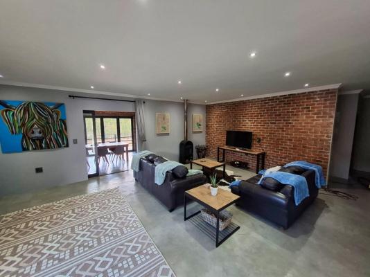 The Goose Guesthouse - 240507