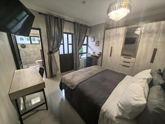 Bryanston Palms Accommodation - 240659