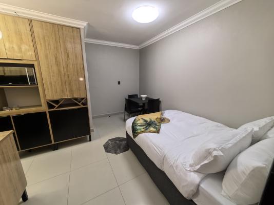Bryanston Palms Accommodation - 240662