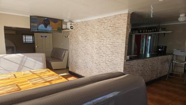 Naledi Lodge and Guesthouse - 240993
