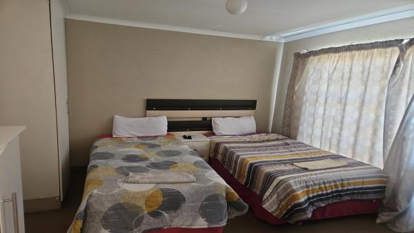 Naledi Lodge and Guesthouse - 241001