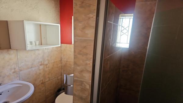 Naledi Lodge and Guesthouse - 241003