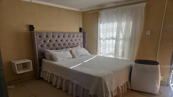 Naledi Lodge and Guesthouse - 241006