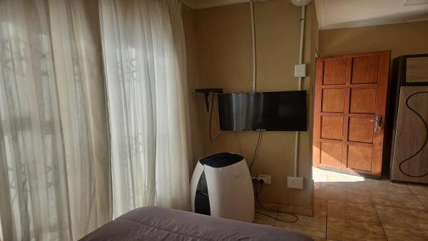 Naledi Lodge and Guesthouse - 241011