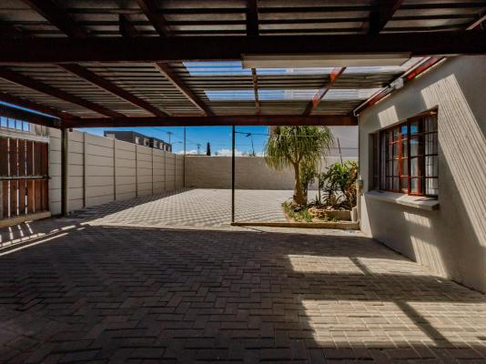 Urban Oaks - 241222