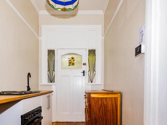 Room image 5