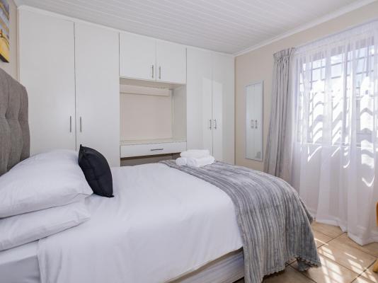 Room image 2