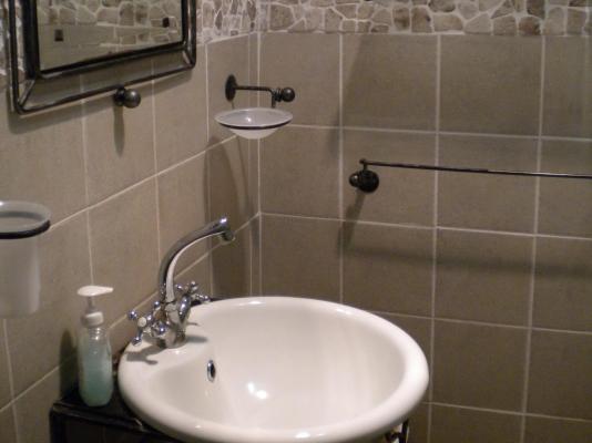 Acondri Guesthouse - 242003