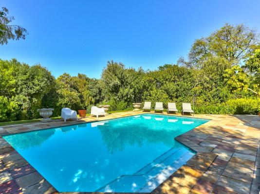 Devonport House - Constantia - 242181