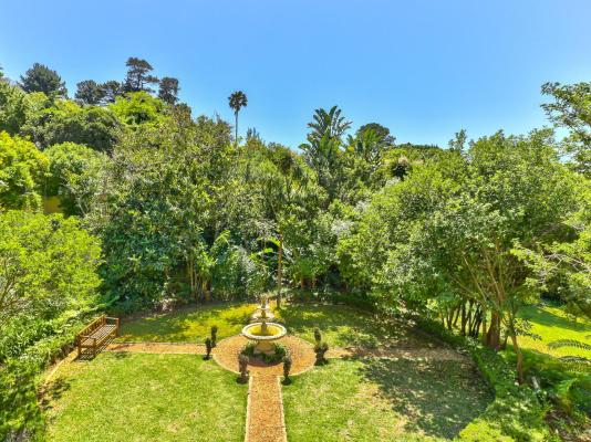 Devonport House - Constantia - 242185