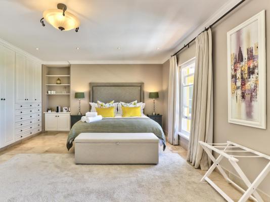 Devonport House - Constantia - 242195