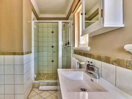 Devonport House - Constantia - 242213