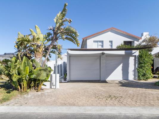 Hideaway Self-Catering Studio - 242221