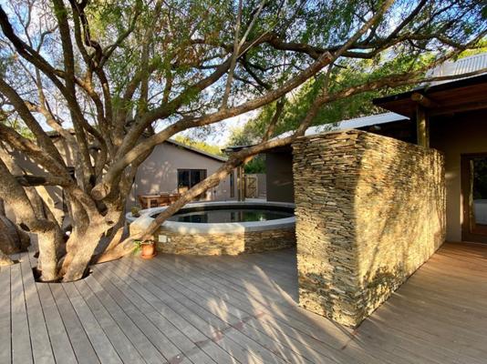 Kamala Karoo Sanctuary - 242242