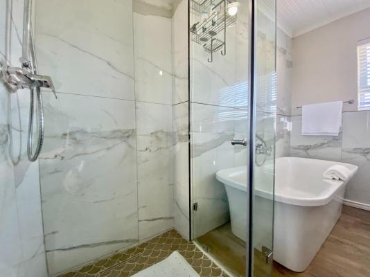 Oystercatcher House - 242307