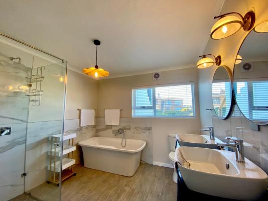 Oystercatcher House - 242309