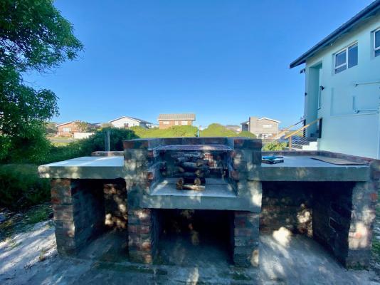 Oystercatcher House - 242330