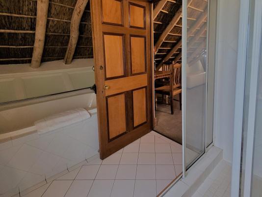 Room image 3